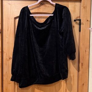 Torrid Black Velvet Off the Shoulder Sweatshirt Size 3